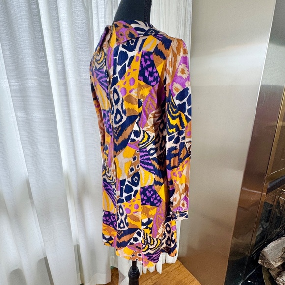 Vintage 60s mini dress, orange purple blue abstract print, wide lapels, size 8 - Picture 7 of 12